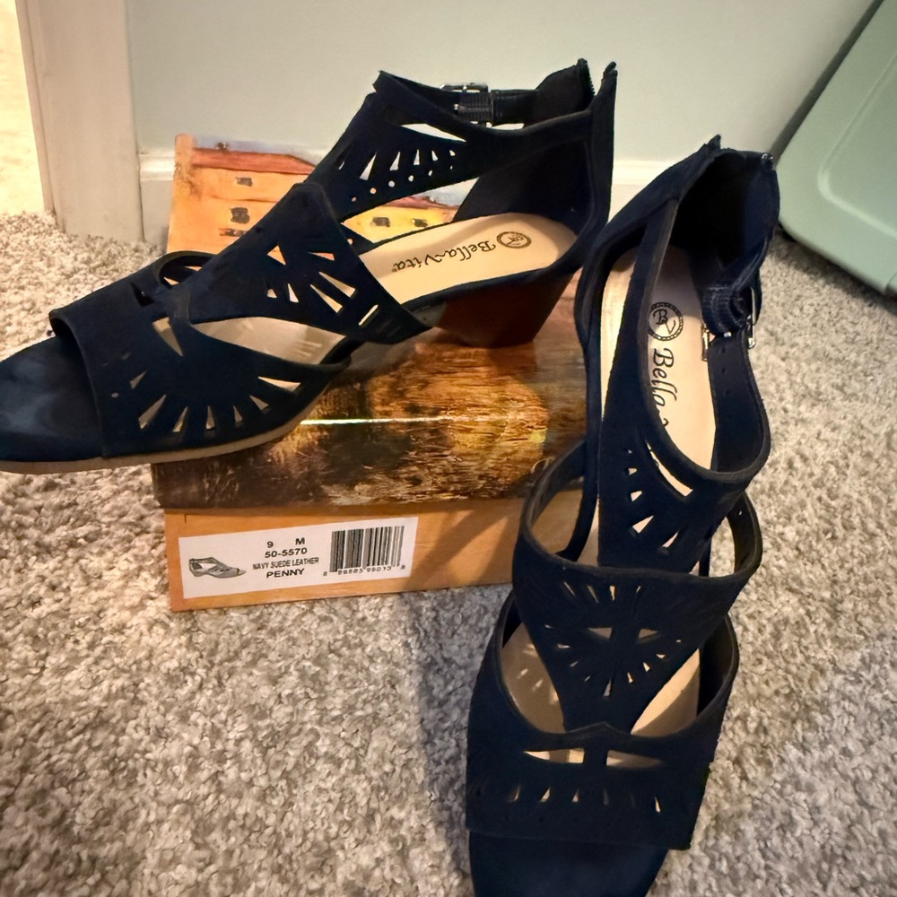 Bella Vita Women's Dark Blue Heels